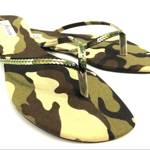 Camouflage camo green olive sequin sandals thongs NEW NIB NWT flip flops 6.5 - Picture 1 of 12